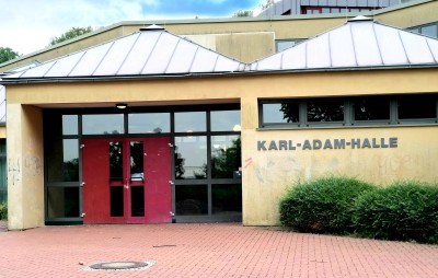 Die Karl-Adam-Halle in Vorhalle (Foto: Karsten-Thilo Raab)