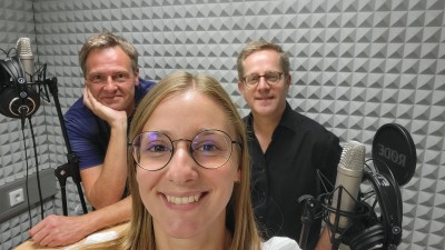 v.l. Michael Kaub, Charlien Schmitt und Georg Thomys im Studio. (Foto: Charlien Schmitt/Stadt Hagen)