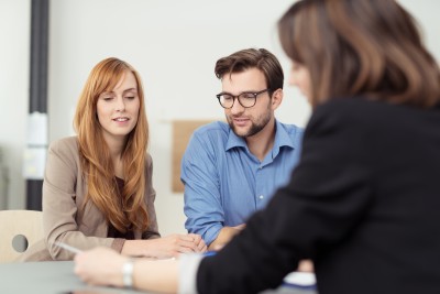 Die Hernien Selbsthilfegruppe informiert. (Foto: ESB Professional/shutterstock)